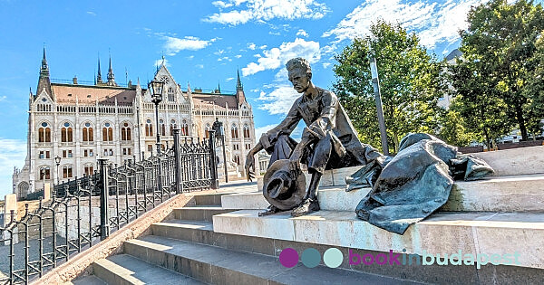 Будапешт достопримечательности, Достопримечательности возле парламента Будапешта