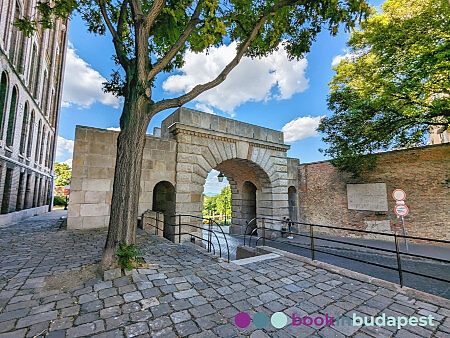 Венские ворота в Будапеште