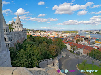 Vue depuis le Bastion des pêcheurs: quartier du château de Buda