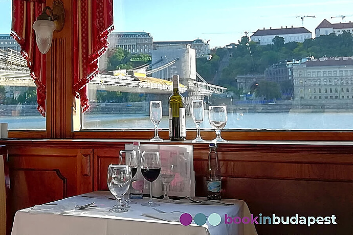 Crociera con degustazione di vini a Budapest