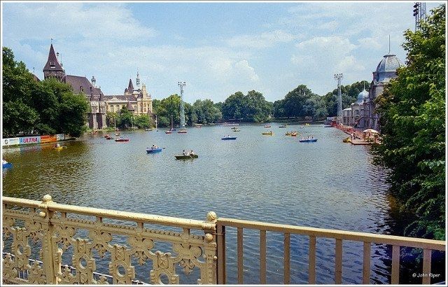 Rudersee und Kunsteisbahn im Stadtwäldchen