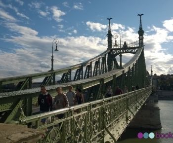 Freiheitsbrücke, sonniger Nachmittag