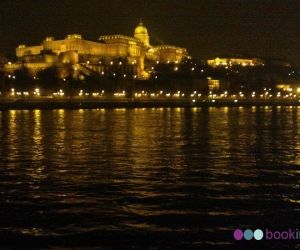 Budapest dinner cruise Budapest by night