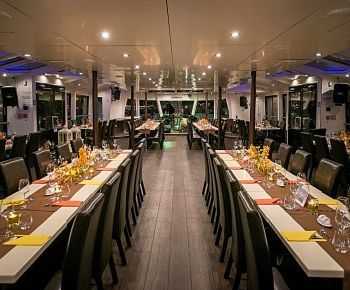 Budapest dinner cruise with folklore performance