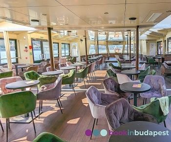 Budapest Pizza and Unlimited Beer Cruise, Air-conditioned lower deck