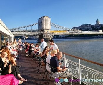 2-hours early evening Budapest wine cruise on the Danube