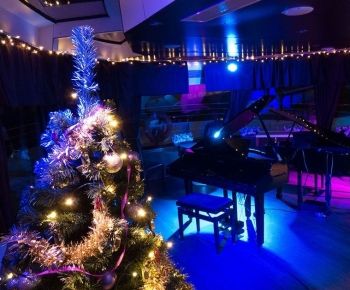 Cena crucero en navidad con espectáculo de piano