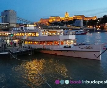Budapest paseo en barco con cata de vinos