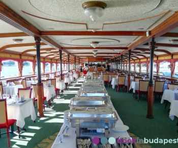 Crucero con cena de buffet en Budapest