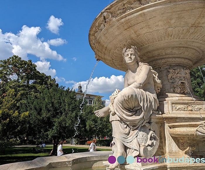 Fantaghiro Fuente Ornamental Fuente De Jardín 3W Solar LED Poliina