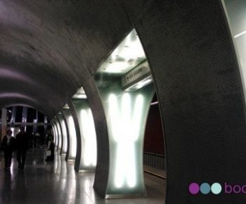 Metro línea 4: plaza Rákóczi, estación de metro