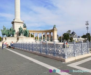 Monumento milenario, Budapest, Monumento de los héroes