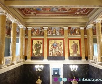 Museo Nacional de Hungría, Escalera principal