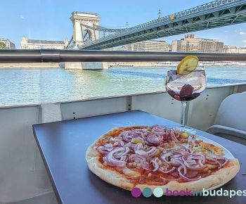 Croisière avec pizza et bière à Budapest
