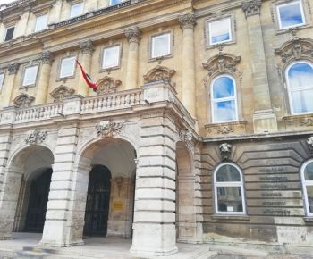 Biblioteca Nazionale di Széchényi, entrata