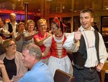 Dinner Cruise with Operetta and Folklore Show