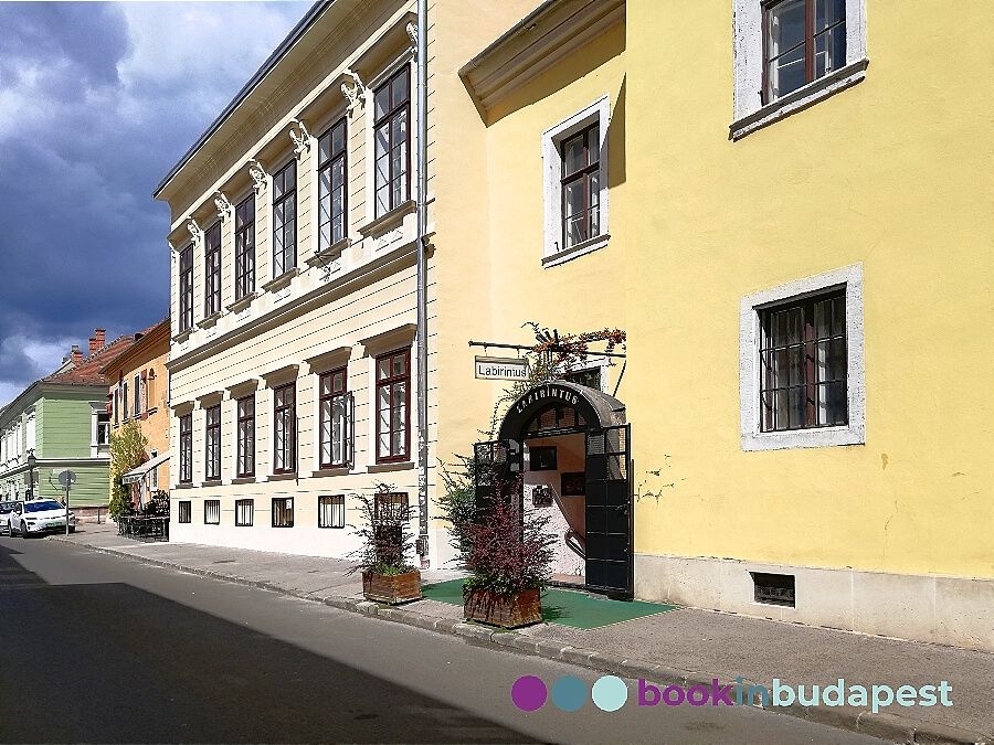 Labyrinth under the Buda Castle Hill - Budapest Cave Tour - Buda Castle