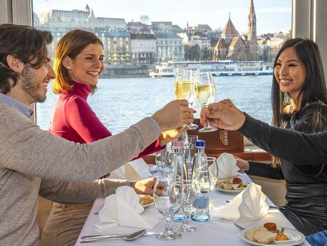 Déjeuner croisière sur le Danube à Budapest