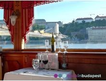 Wine tasting cruise in Budapest