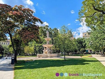 Erzsébet Square, Danubius Fountain