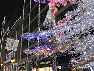 Christmas lights on Fashion Street