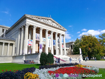 Sala romanica, Museo di Belle Arti di Budapest, Museo delle Belle Arti