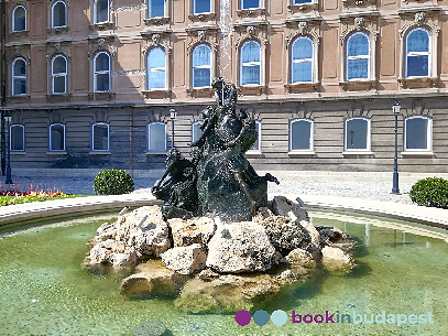 Fountain of the Fishing Children
