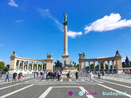 Heroes' Square, Museum of Fine Arts, Budapest