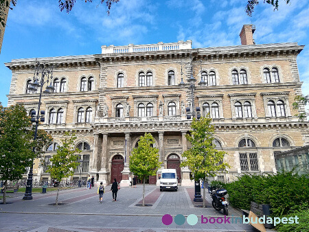 Palais des Douanes, Université Corvinus