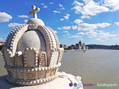 Puente Margarita Budapest con el Parlamento