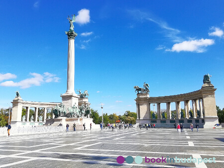 Millennium Monument Budapest, Monument of Heroes