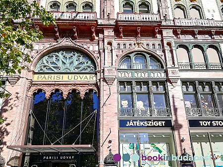 Cour de Paris, cour de Paris Budapest, maison Brudern