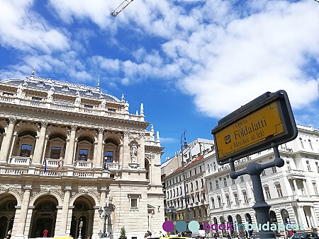 Métro historique de Budapest à l'Opéra