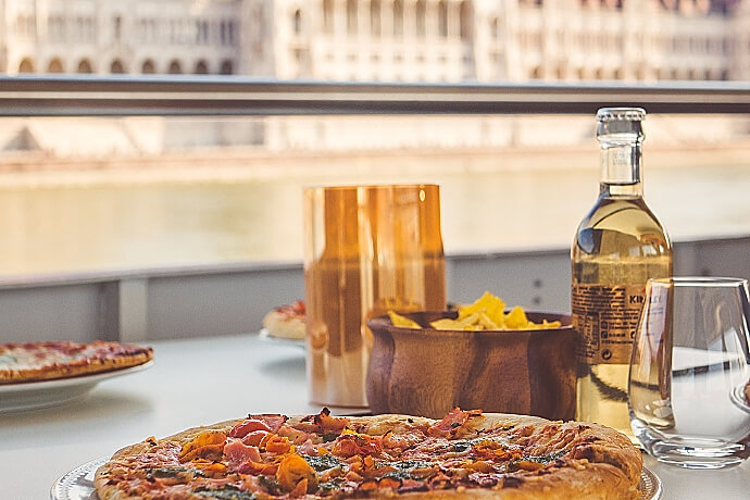 Crociera panoramica con pizza e birra